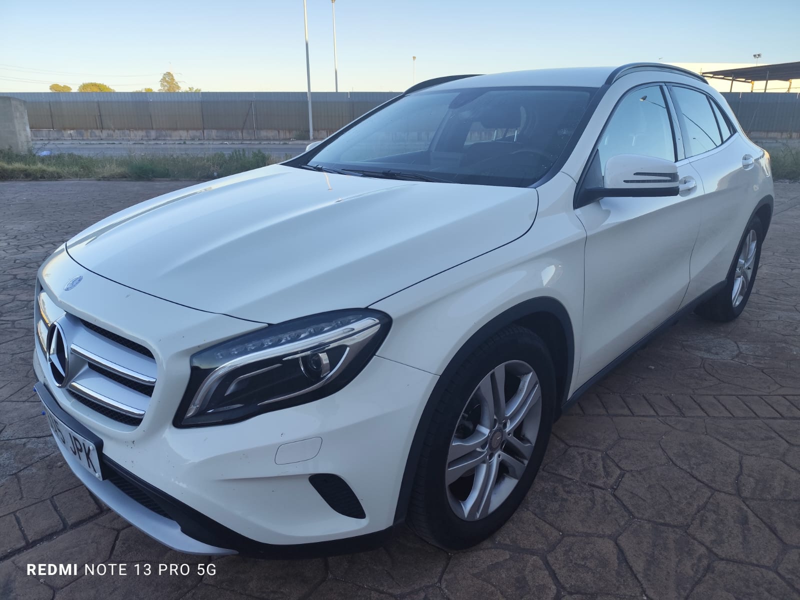 Mercedes Benz GLA 200D 136CV URBANO - imagen 2